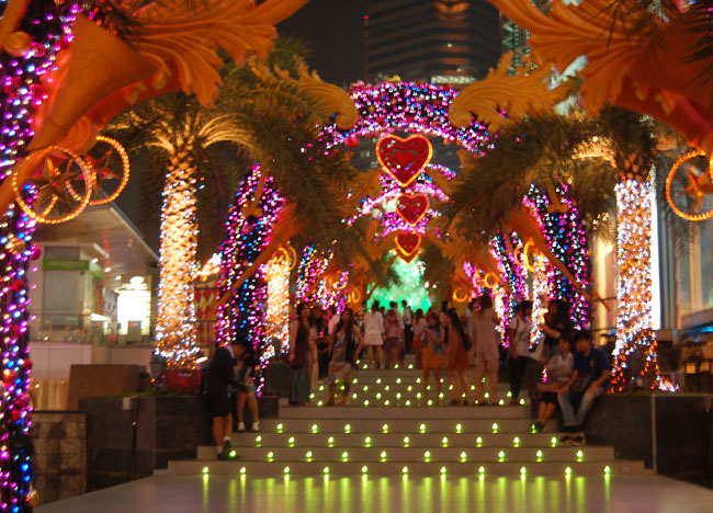 Siam Paragon Christmas Arch, Christmas in Bangkok Christmas Lights Tour