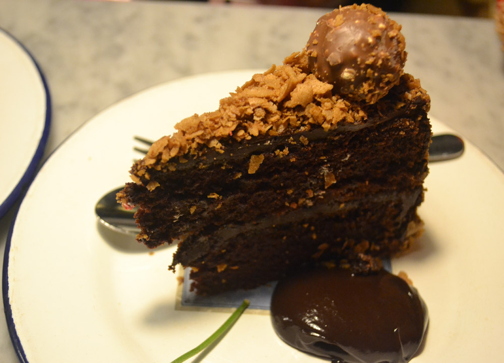 Ferrero Rocher Cake, Mr Jones Orphanage Bangkok, Siam Centre, Thailand