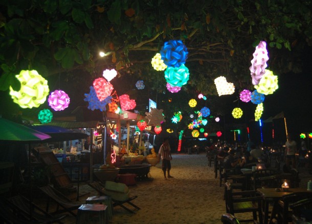 Nightlife on Koh Samet Island, Rayong, Travel in Eastern Thailand