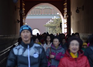 Hoards of Tourists at Forbidden City, Tourist Scams in Beijing China
