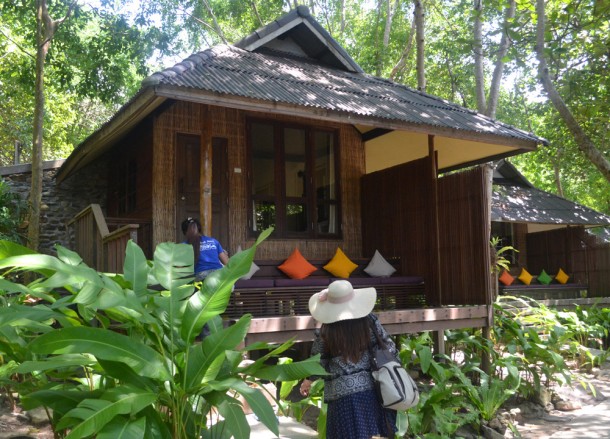 Arriving to Seaview Bungalow, Captain Hook Resort Koh Kood, Travel Thailand 