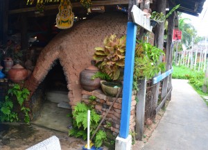 Home with Kilns Home with Kilns, Bangkok to Koh Kret Island, Thailand