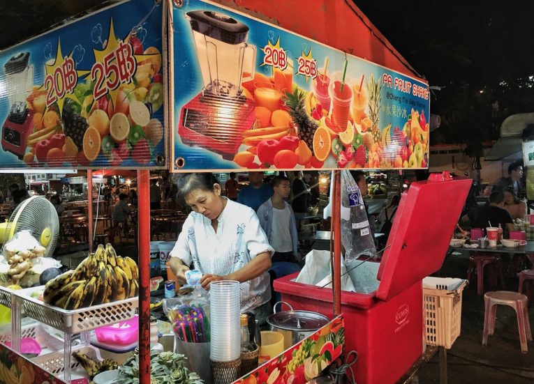 Pa Fruit Shake, Best Vegan Restaurants in Chiang Mai