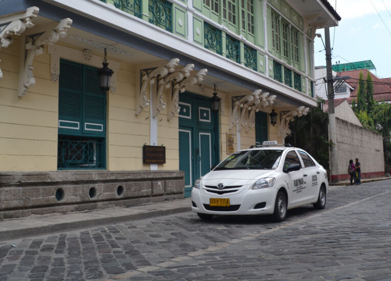 Manila Tourism - Weekend in Manila - Taxi in Intramuros
