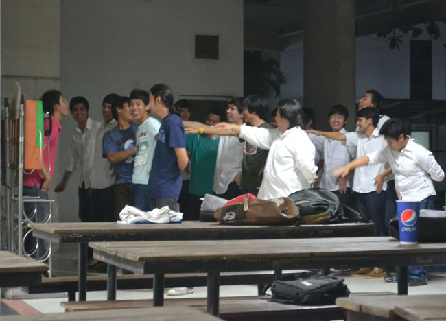 Bangkok Student Life - Evenings in Sripatum University - Fresher Hazings