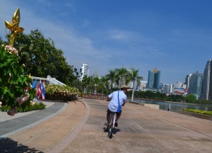 Benjakiti Park Bangkok, Maduzi Hotel Bangkok Review Asoke