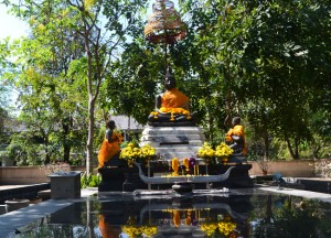 Meditation Shrine, Benjakiti Park Bangkok, Park Life in Southeast Asia