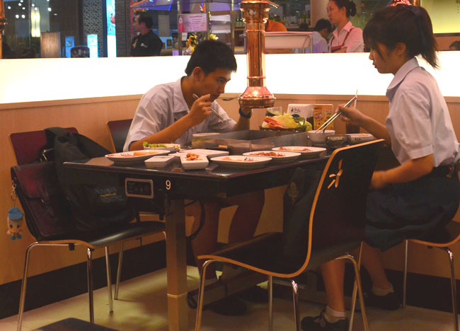 Life in Southeast Asia - Bangkok Korean Barbecues - Students