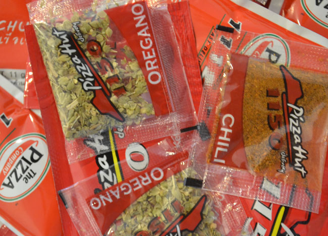 Ketchup, Oregano, Chilli, Bangkok Pizza Delivery, Southeast Asia