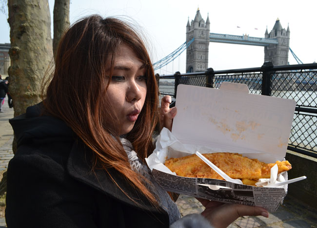 Fish Chips London Bridge, London Stopover, Cheap and Free Attractions
