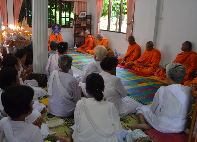 Monk Ceremony, What is Betel Nut Chewing in Thailand, Southeast Asia