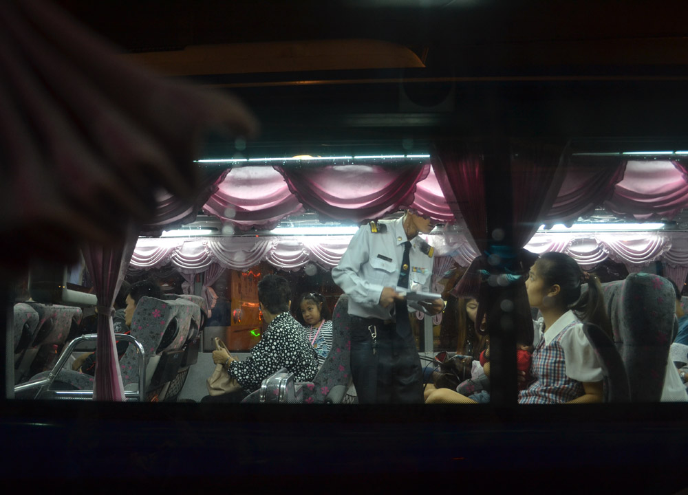 Mo Chit Station VIP Bus Thai Visa Run to Savannakhet Laos from Bangkok