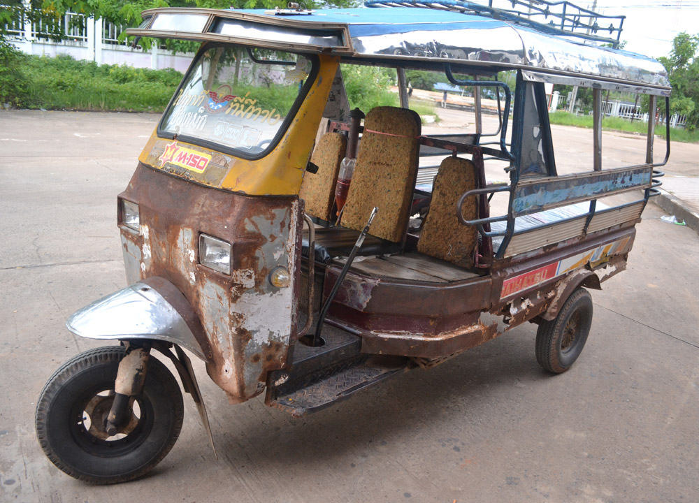 Thai Border Tuk-Tuks, Pakse to Bangkok by Bus, Laos to Thailand, Asia