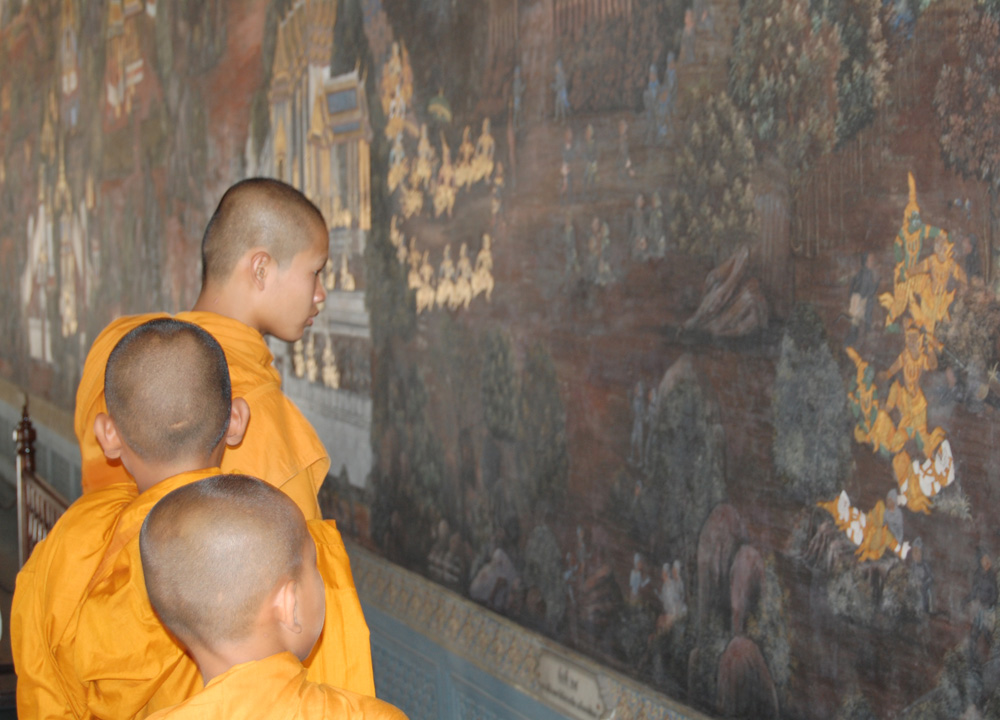 Buddhist Monks at Grand Palace, Top 10 Bangkok Attractions, Experiences Thailand