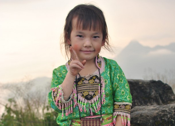 Young Girl Traditional Dress, Top 10 Chiang Rai Attractions