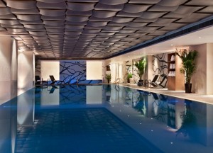 Kempinski Pool, Chongqing International Hotels, Riverside Tourists