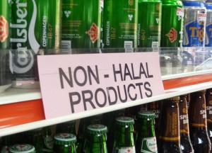 Alcohol Non-Halal, Mosques in Kuala Lumpur Malaysia