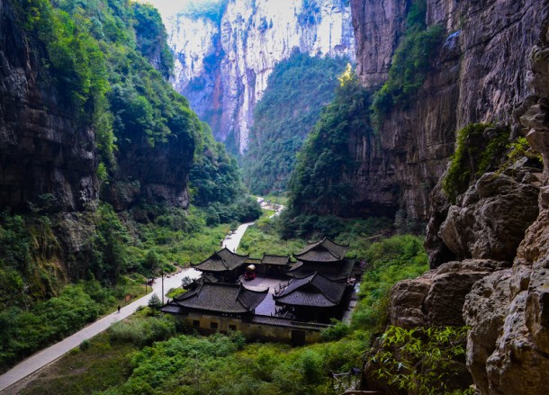 Ancient Outpost. Chongqing to Wulong Karst Day Tour by Bus