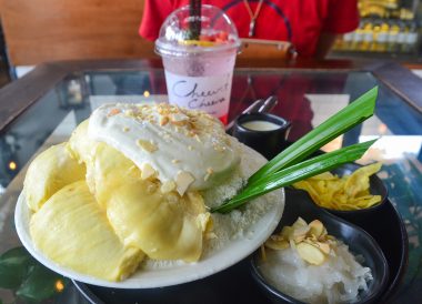 Cheevit Cheeva, Asian, Chinese Food on Nimman Road Chiang Mai Thailand
