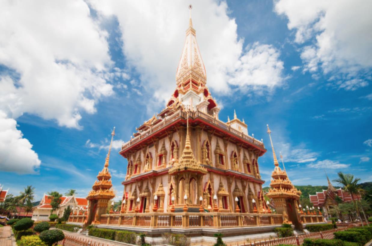8 Great Temples in Phuket